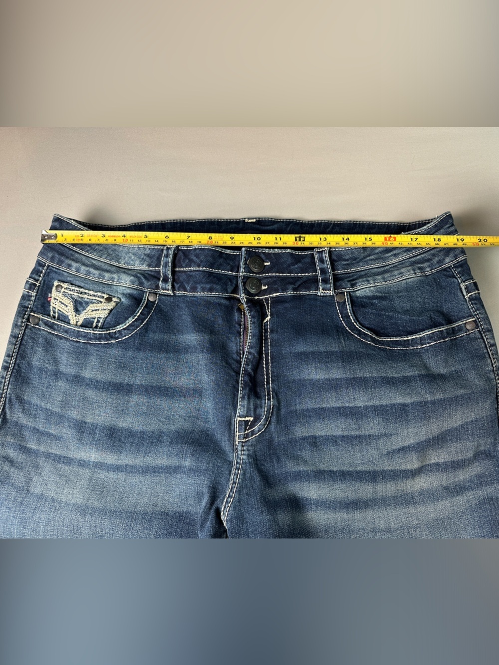 Vigoss Heritage Fit Faded Blue Capri Jeans Size 20 Plus Whisker Thick Stitch - Picture 8 of 13